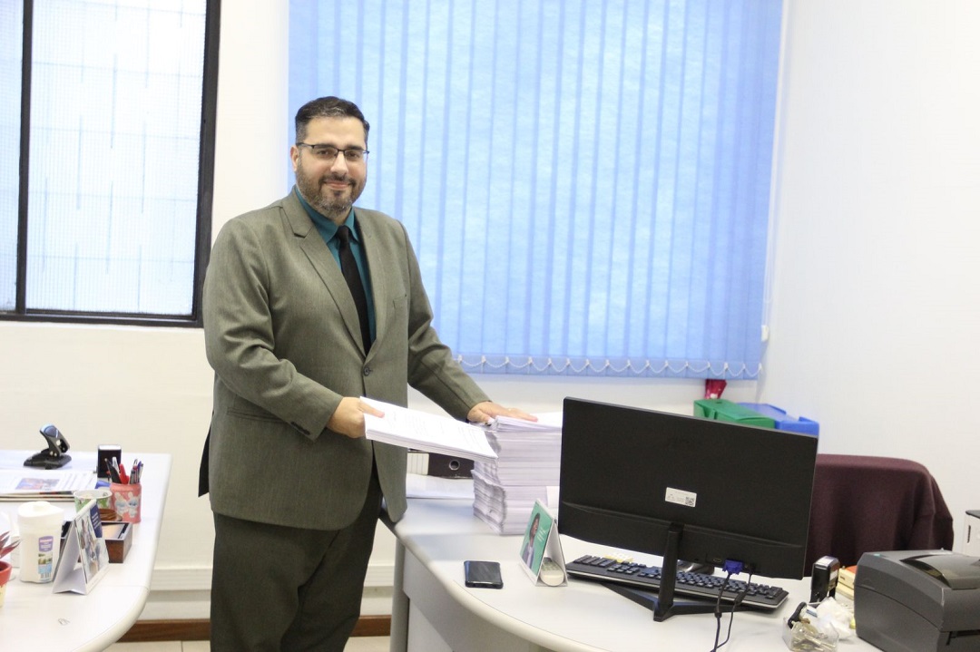 Defesa prévia do processo de impeachment do vice-prefeito Nedy de Vargas Marques é entregue na Câmara