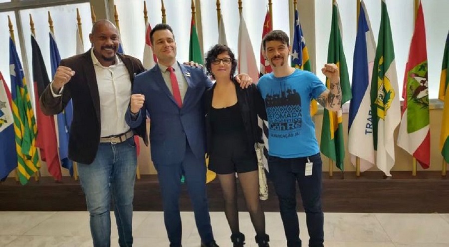 Canoense participa de Ato de Instalação da Frente Parlamentar Antifascista na Assembleia / Márcio Chagas, Leonel Radde, Letícia Uequed e Renato Judz