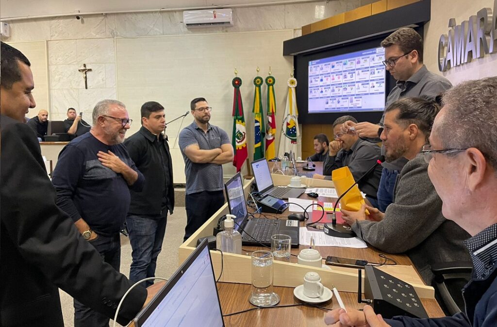 Vereador Marcio Freitas também renuncia ao cargo na Comissão Processante