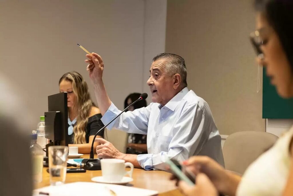 Presidente da Câmara convoca Sessão Especial a fim de efetivar transmissão de cargo de prefeito a Nedy