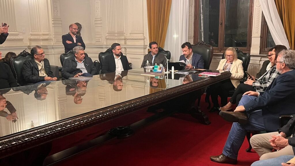 Em reunião com Governo do Estado, Canoas consegue suspender corte de R$ 85 milhões anuais na Saúde/Divulgação