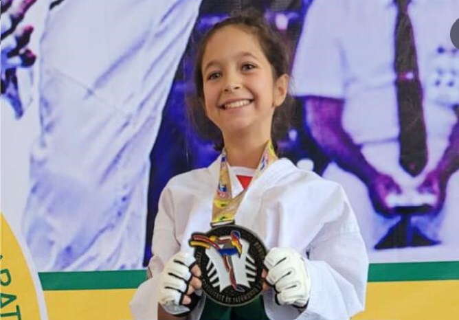 Helena Lemos, estudante do Colégio Maria Auxiliadora, de Canoas, está na Seleção Gaúcha de Taekwondo/Divulgação
