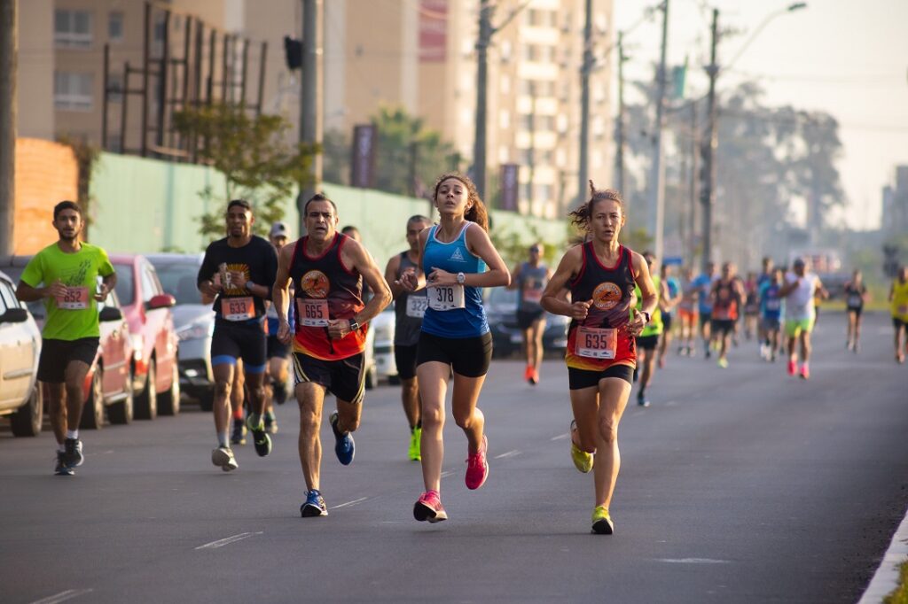 Centenas participaram da Corrida alusiva ao Aniversário de Canoas no domingo/Foto: Gustavo Garbino