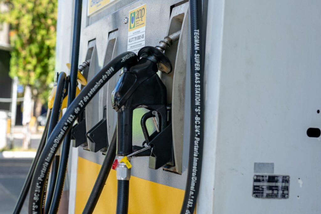 Dois postos de combustíveis de Canoas têm bombas interditadas em ação de fiscalização do Procon/Thiago Guimarães