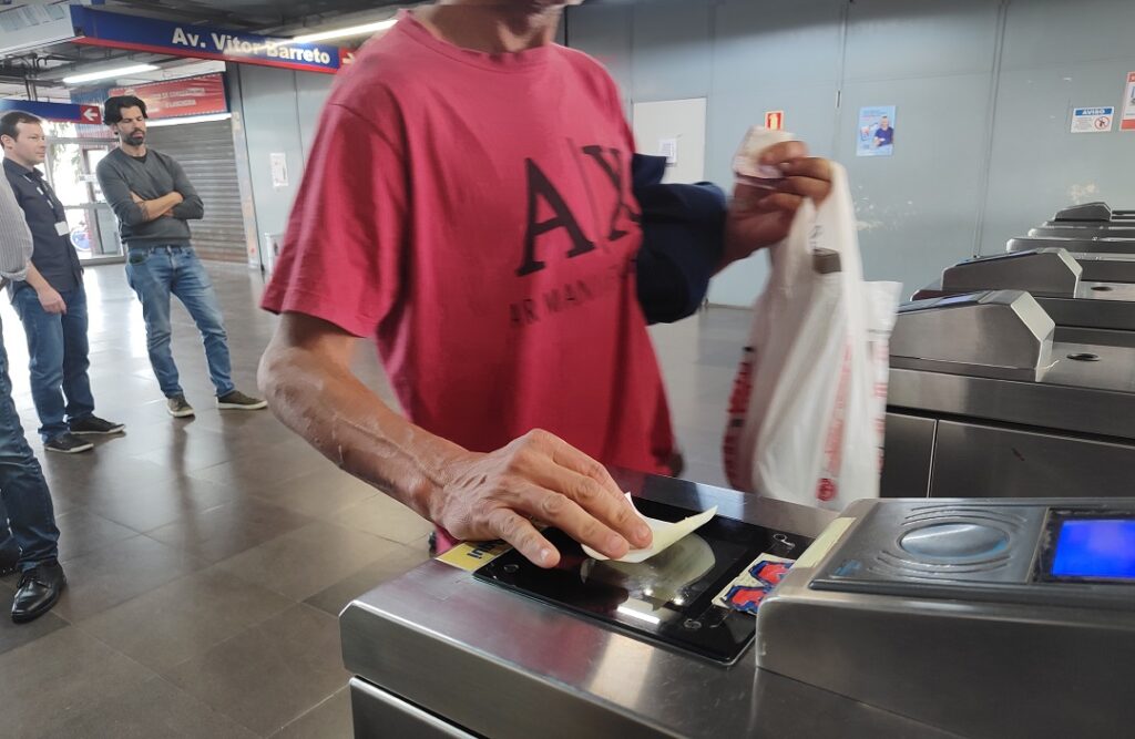 Jovens canoenses em formação profissional passam a ter isenção na tarifa do metrô/Divulgação Trensurb