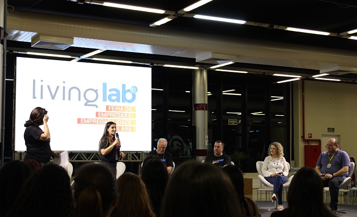 Mesa redonda – Dion Cosetin/O Timoneiro