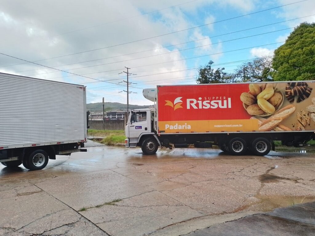 UnidaSul doa 7 toneladas de alimentos e produtos de higiene e limpeza para cidades atingidas pelas enchentes