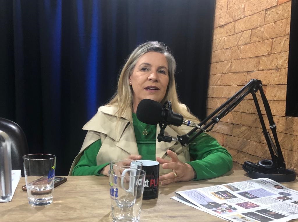 Simone Sabin conta como é ser a primeira presidente do PTB Canoas