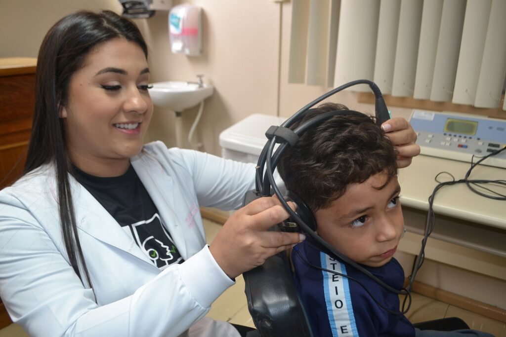 Clínica-escola da Ulbra Canoas realiza exames de audição com desconto de até 70%