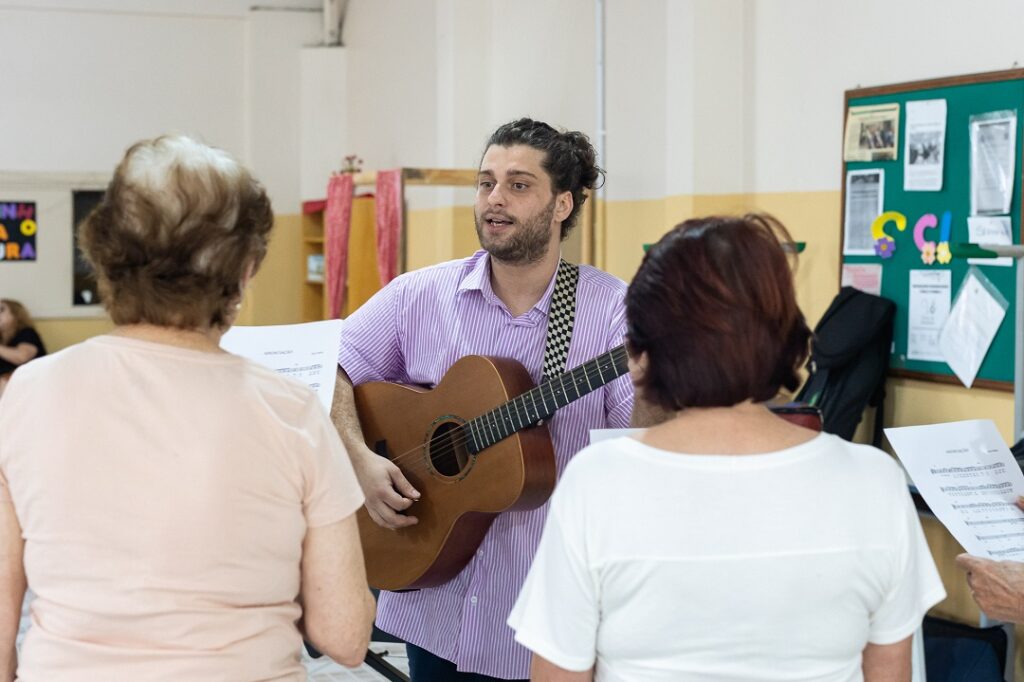 Projeto Coral Vozes da Sabedoria para população 60+ está com inscrições abertas em Canoas