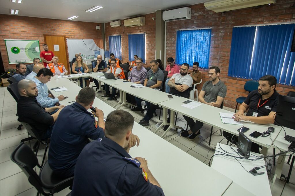 Gabinete de Crise da Prefeitura de Canoas reúne Corsan, RGE e Corpo de Bombeiros - Foto: Renan Caumo/PMC