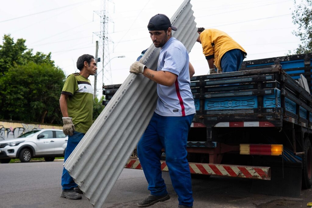 Canoenses atingidos pelo temporal que precisa de telhas podem solicitar telhas a partir desta quarta-feira - Foto: Thales Silva