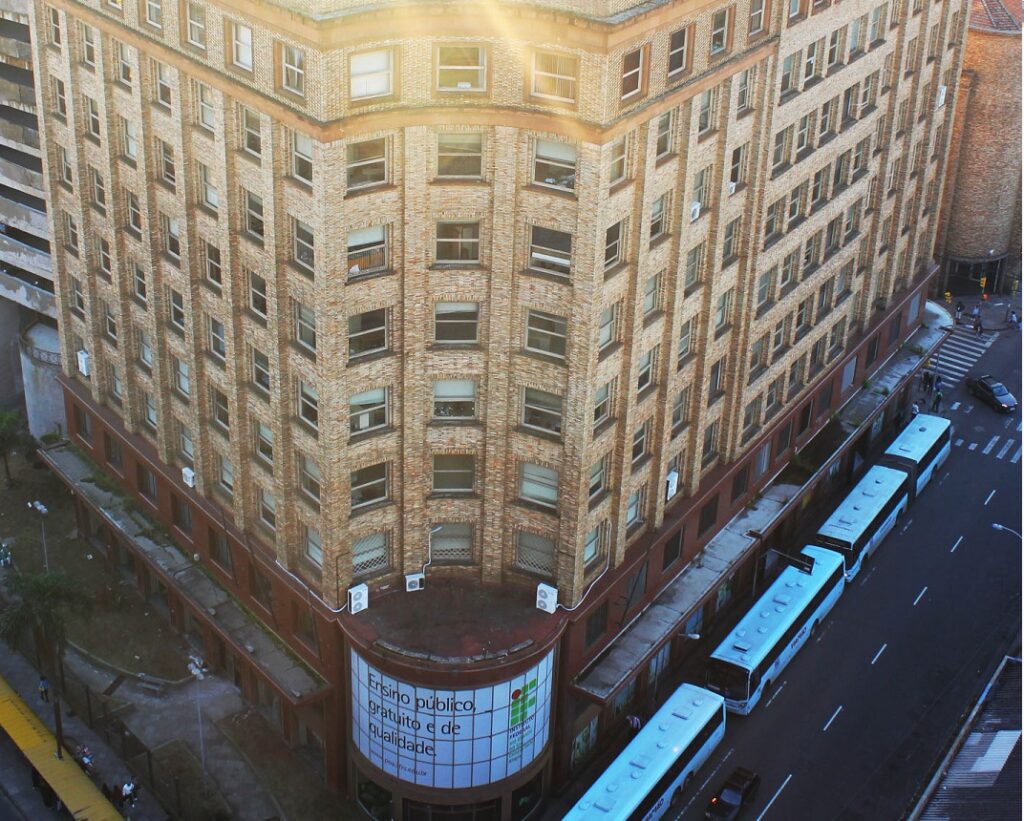 IFRS oferece 20 vagas no Mestrado Profissional em Informática na Educação gratuito