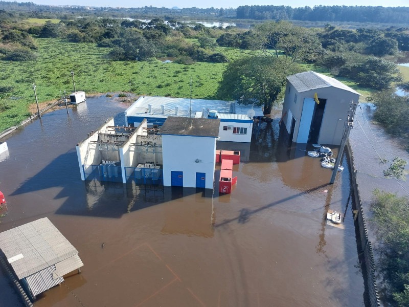 Corsan intensifica força-tarefa para restabelecer o abastecimento nas regiões ainda afetadas por alagamentos