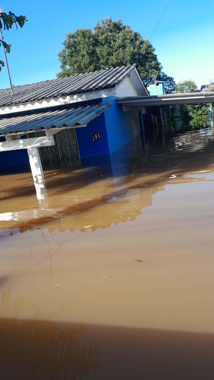 "Mathias Velho: o bairro que cresci no epicentro do fim do mundo" (por Fernanda Nascimento): Arquivo pessoal