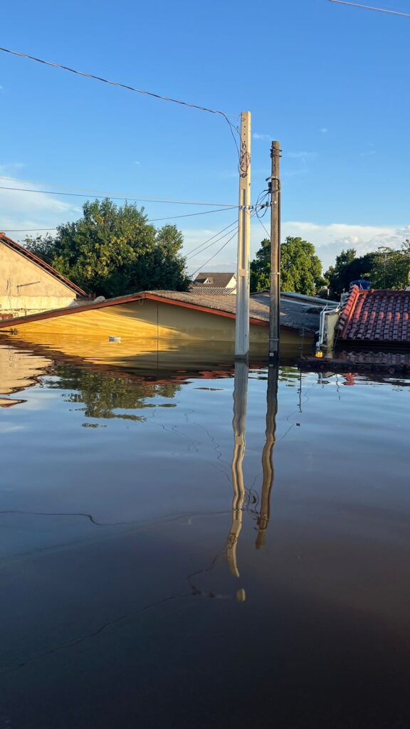 "Mathias Velho: o bairro que cresci no epicentro do fim do mundo" (por Fernanda Nascimento)