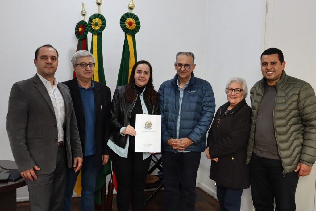 Deputada Franciane Bayer anuncia destinação de mais de R$ 500 mil para Pronto Socorro de Canoas