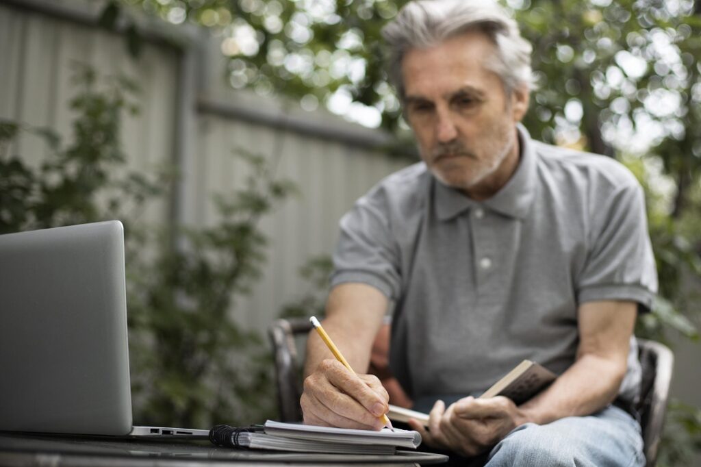 Última semana para matrículas na EJA e na Educação Profissional da Rede Estadual