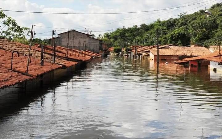 PEC dos Desastres Câmara aprova destinação imediata de emendas para prevenção de tragédias