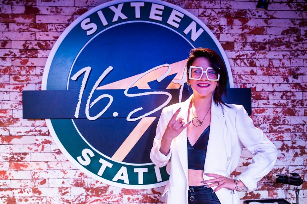 GASTROROCK: Sixteen Station apresenta experiência gastronômica para as noites de quarta-feira - Proprietária Gabrielle Fraga