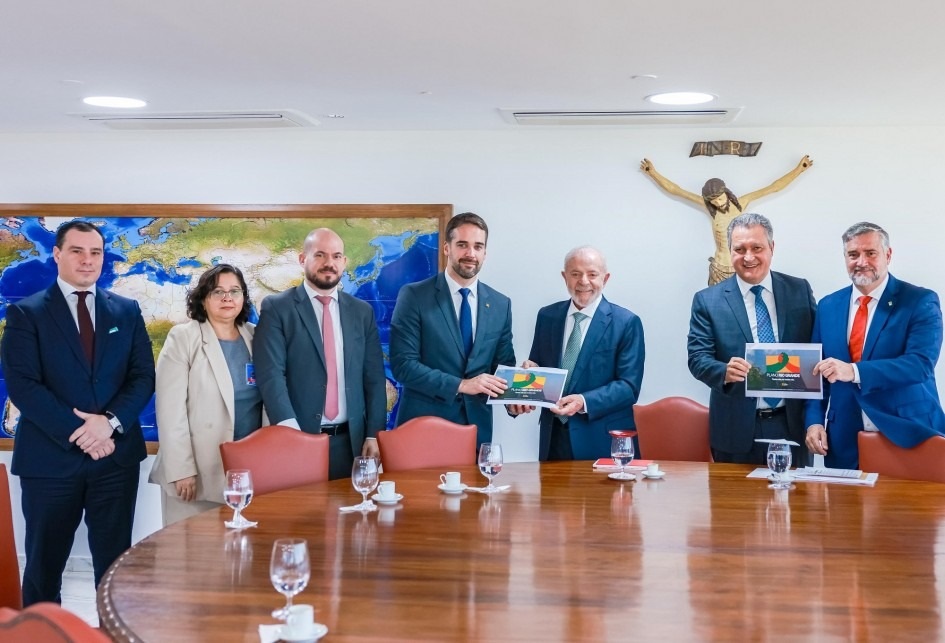 Governador se reúne com Lula e reforça demandas do Estado pós-enchente de maio