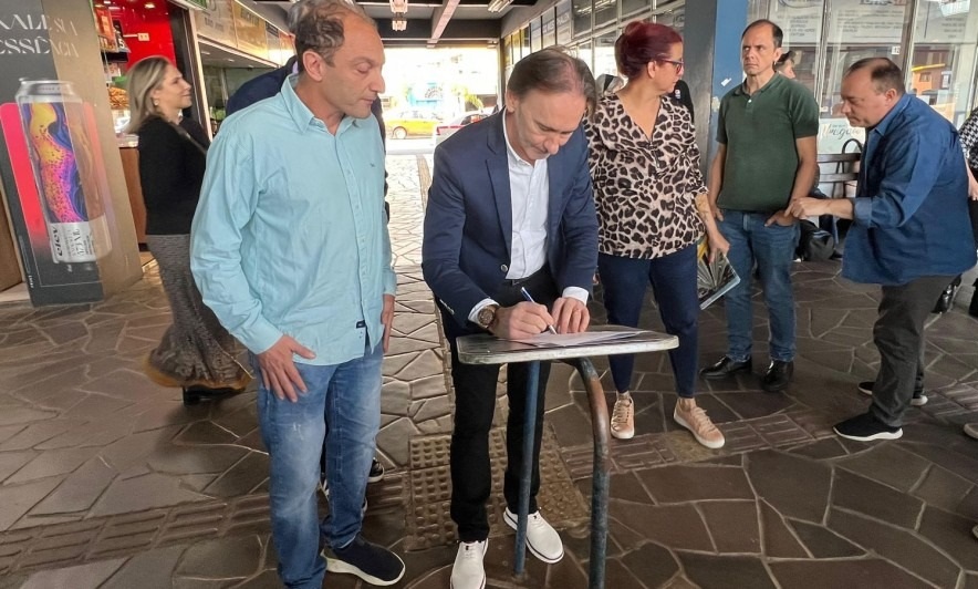 Lojas da rodoviária de Porto Alegre são reabertas ao público após inundação