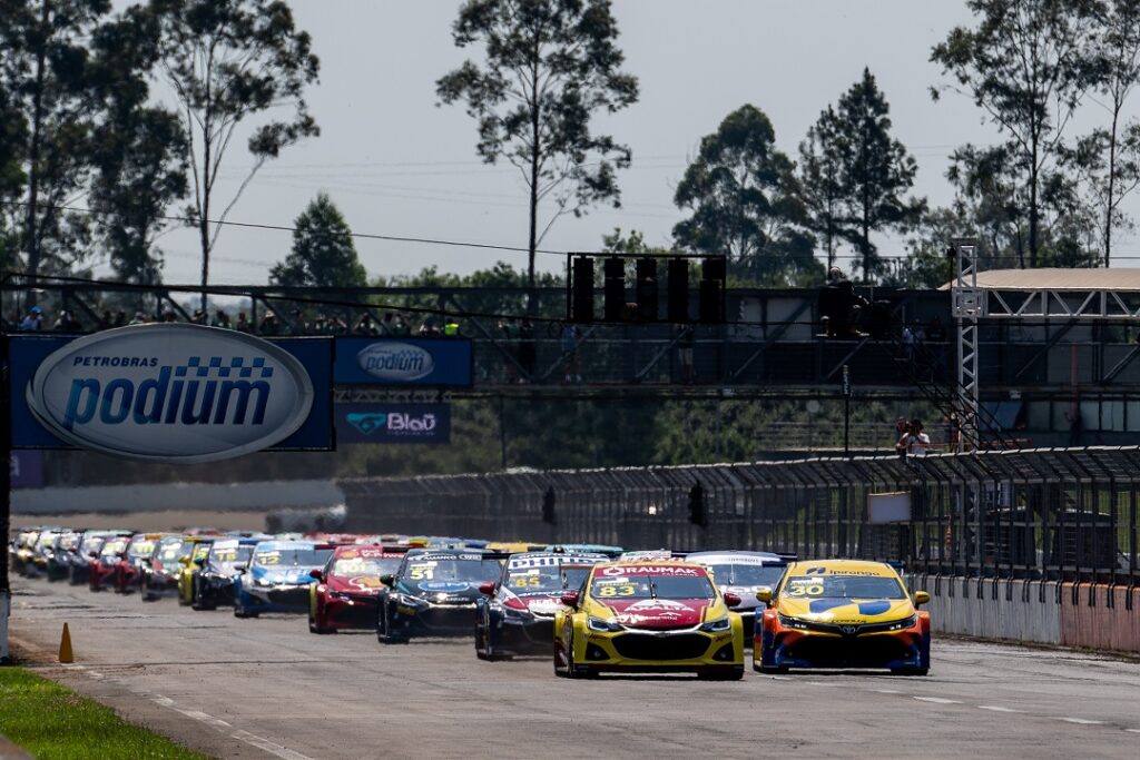 O Autódromo Internacional do Velopark, em Nova Santa Rita, será palco, neste fim de semana (6 a 89), da oitava etapa da Stock Car Pro Series.