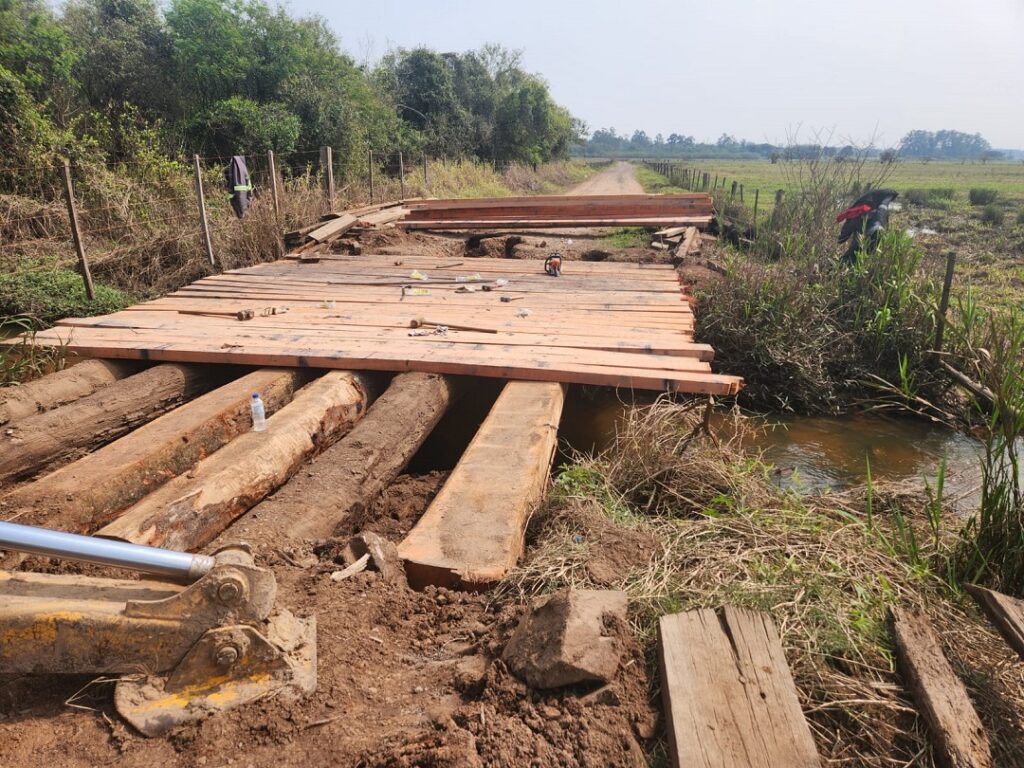 Ponte que liga Nova Santa Rita e Portão é reconstruída após fortes chuvas de abril