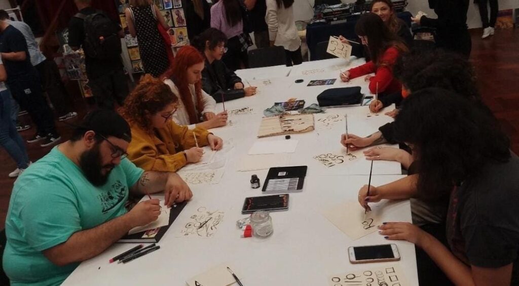 Sarau cultural com feira de variedades reúne população canoense e artistas