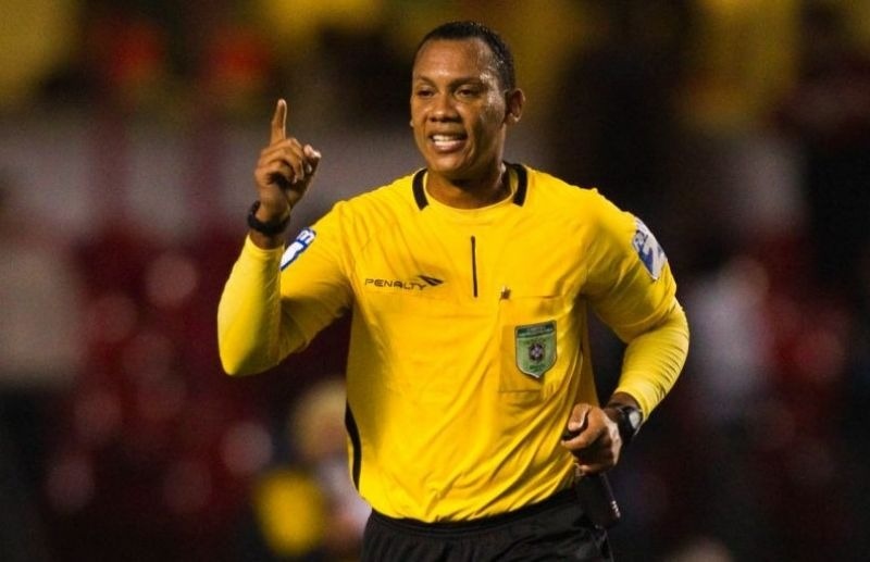 Palestra sobre racismo no esporte reúne ex-árbitro e ex-jogador da Seleção em Canoas