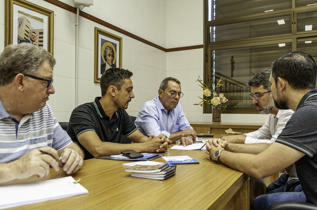 Prefeito eleito em Canoas reúne sua equipe que trabalhará na transição de governo