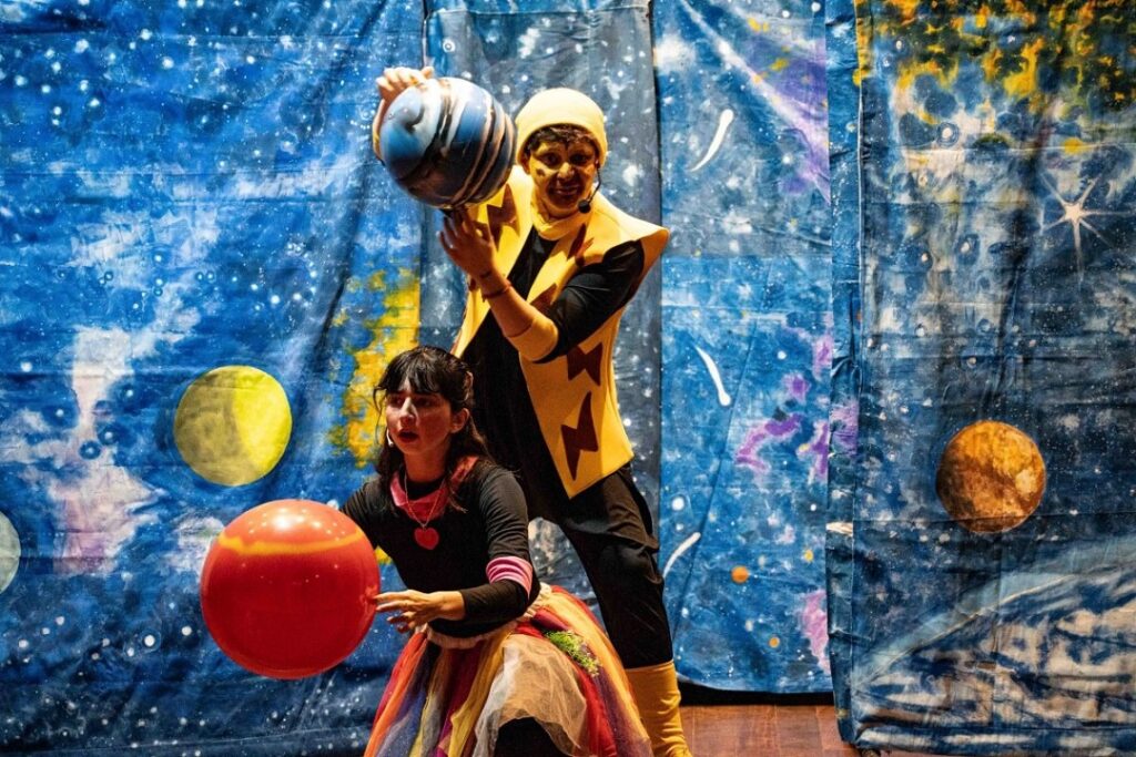 Teatro de bonecos movimenta a Feira do Livro de Canoas; confira programação