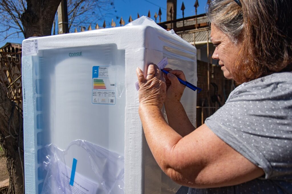 Lista de selecionados remanescentes para retirada de geladeiras do Programa Canoas Volta pra Casa é divulgada