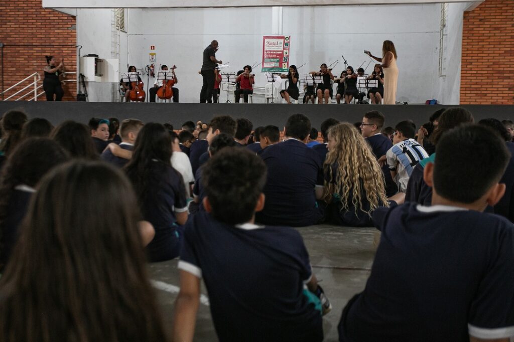 Natal da Transformação em Canoas teve apresentação da Orquestra Guajuviras na terça