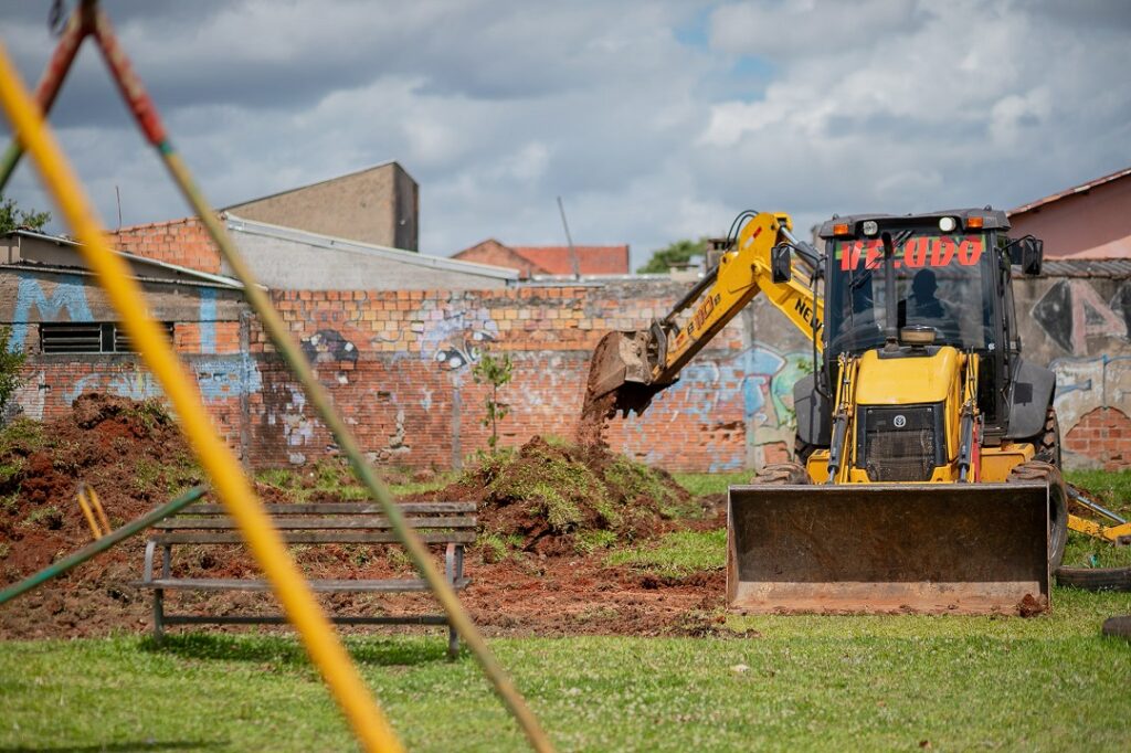 Praça Max Oderich tem obras de revitalização iniciadas em Canoas