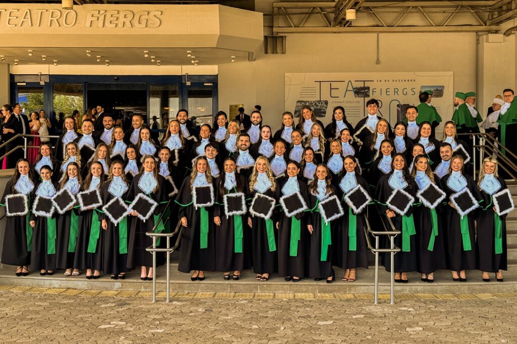 Formatura do curso de Medicina revela sonhos e conquistas coletivas