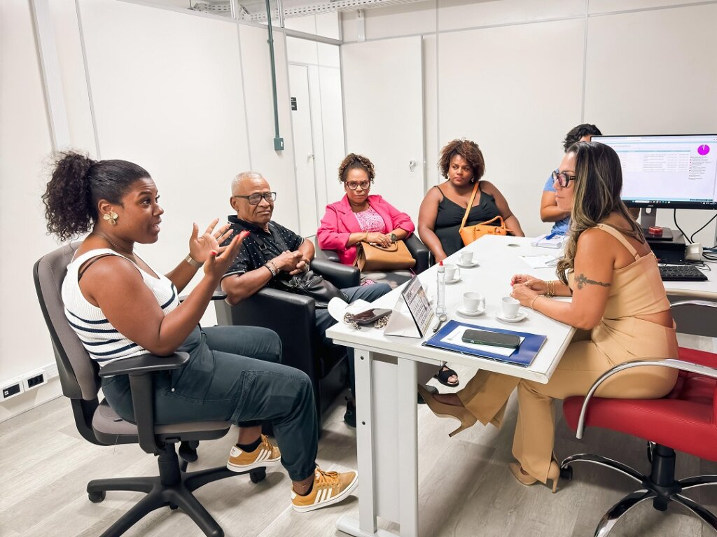 A deputada estadual Laura Sito (PT) e a Liga das Escolas de Samba de Canoas denunciaram a Prefeitura do município por racismo e intolerância religiosa.