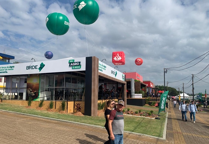 BRDE alcança R$ 278,7 milhões em novos financiamentos durante Expodireto 2025