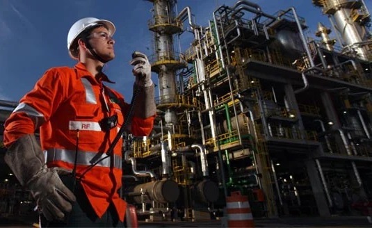 Caravana de Empregos em Canoas terá vagas para serviços na Refap; confira