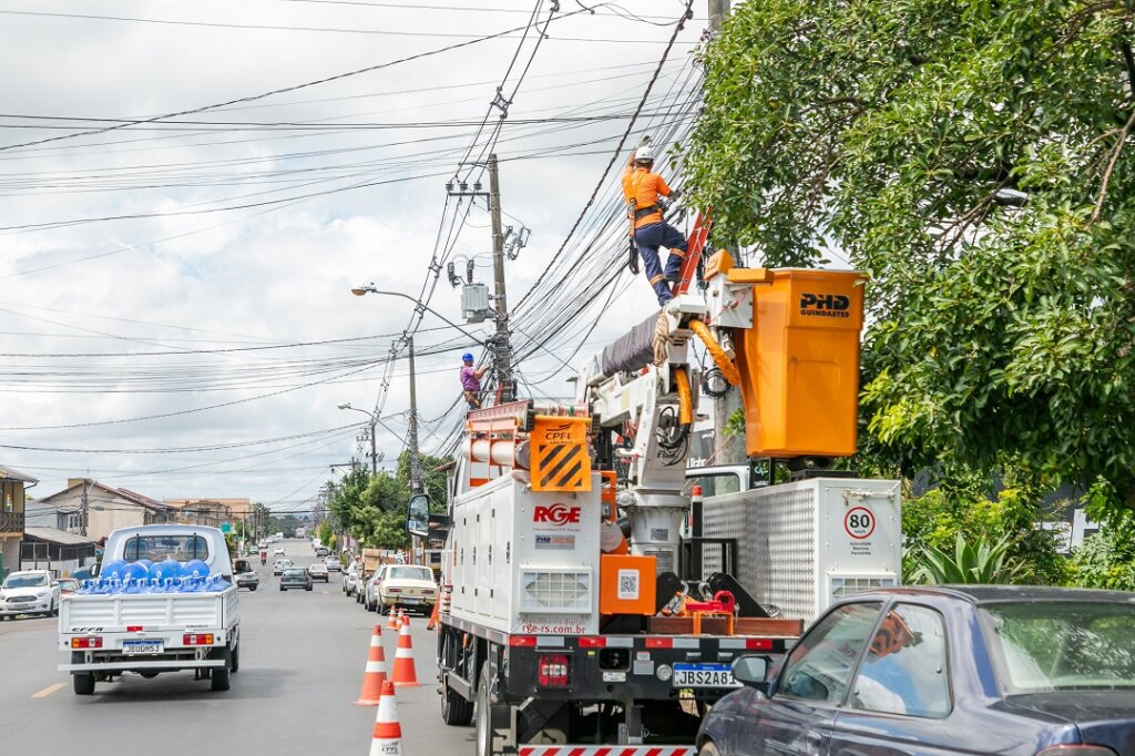 Acontece nesta quarta-feira, 30, mutirão de limpeza de fios de internet e telefonia no bairro Igara, em Canoas