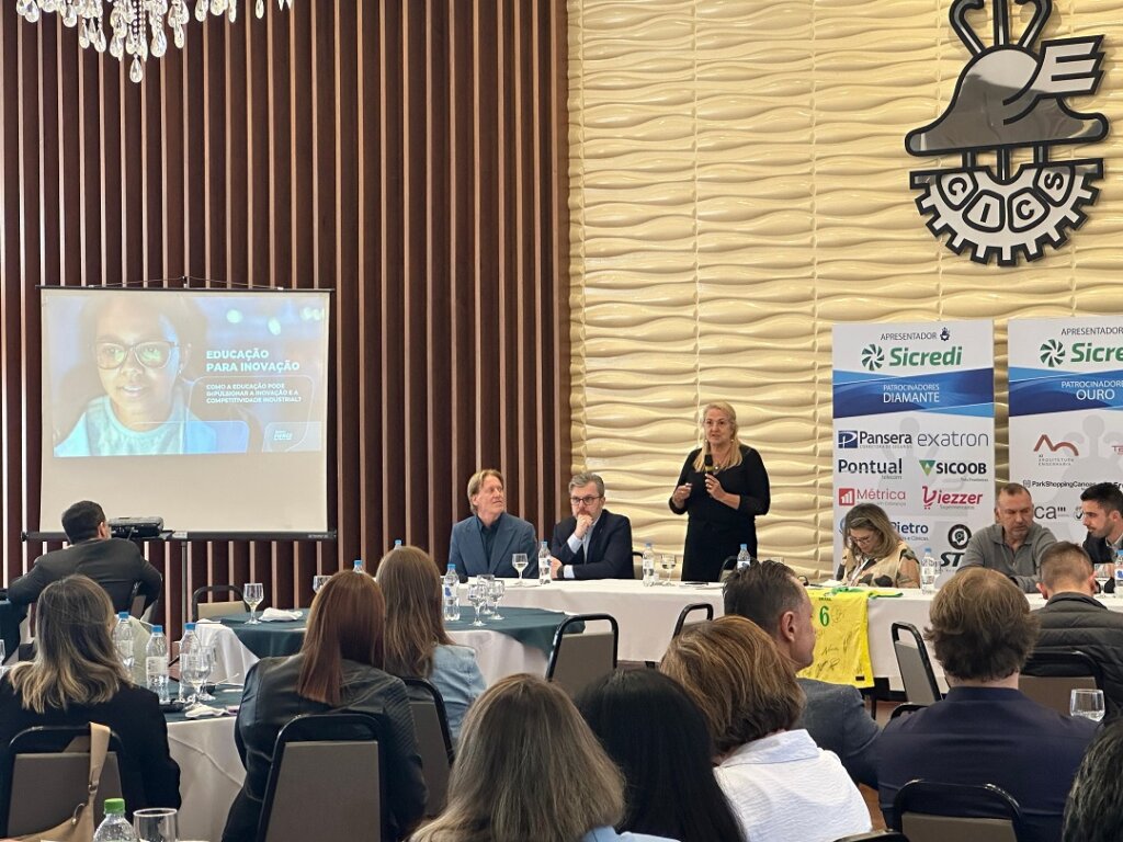 Susana Kakuta palestra em reunião ampliada da CICs Canoas nesta terça-feira, 29