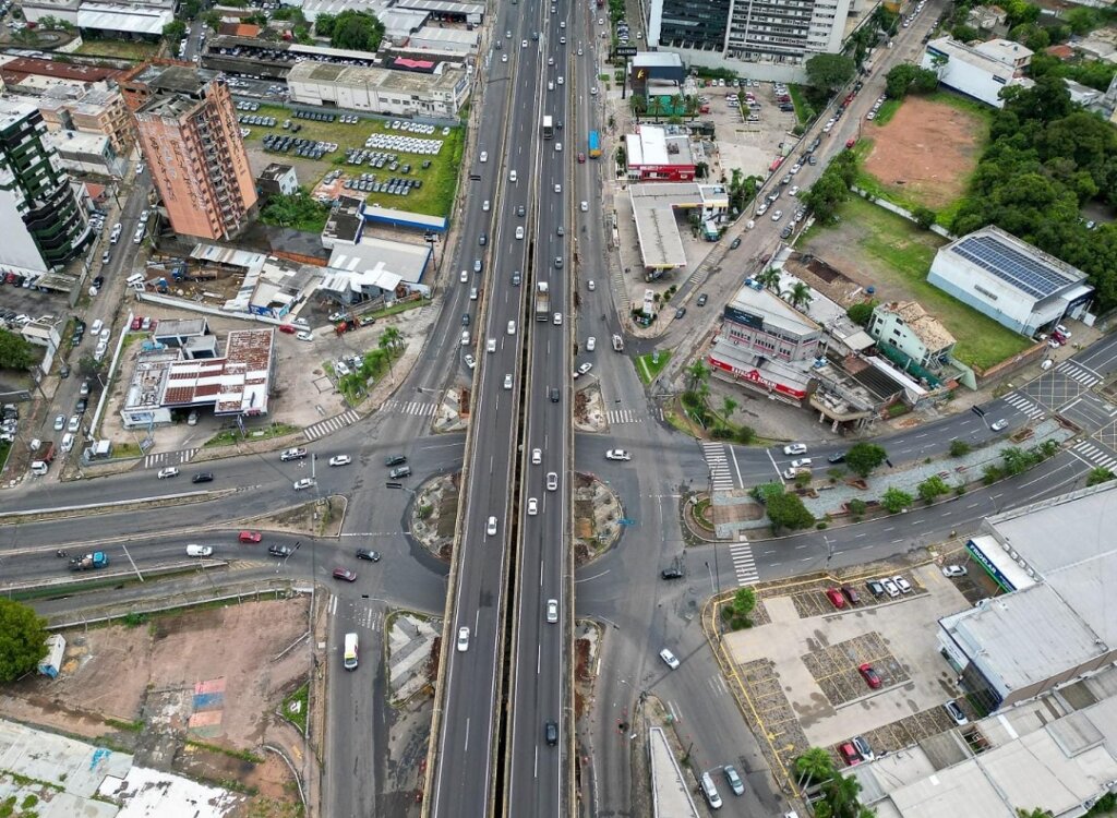 Prefeitura envia à Câmara projeto que altera regras do ISSQN e prevê reajuste de até 5% para 2026