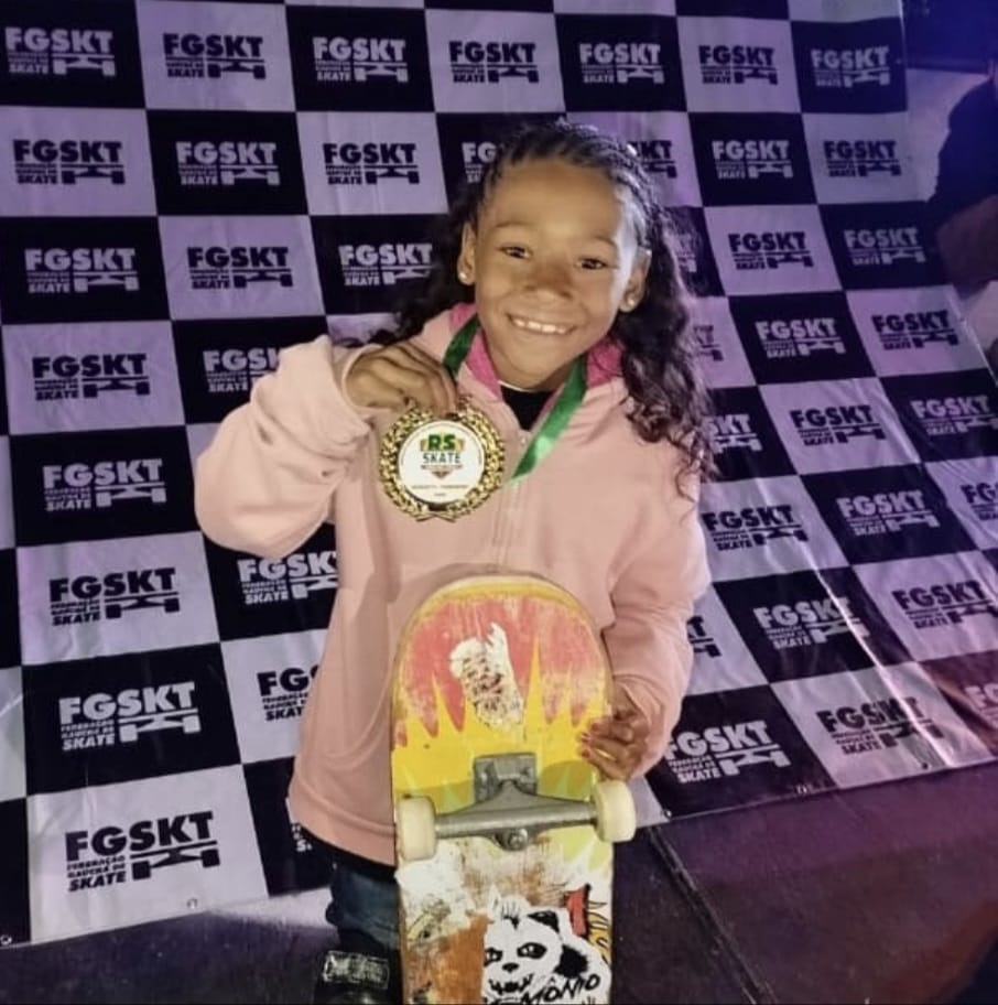Gabriela Paz surge como mais nova promessa no skate em Canoas