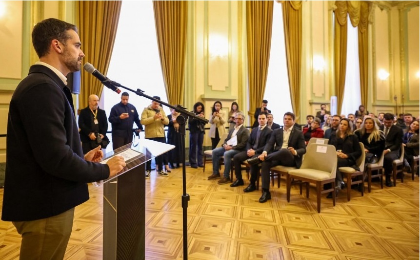 Leite assina regulamentação de programa para negociação de dívidas tributárias