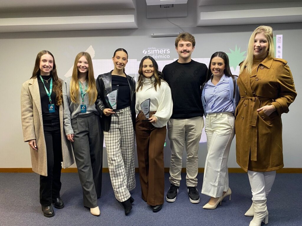 Medicina da Ulbra Canoas vence o Trote Solidário do Simers, que arrecadou mais de 2 toneladas de alimentos