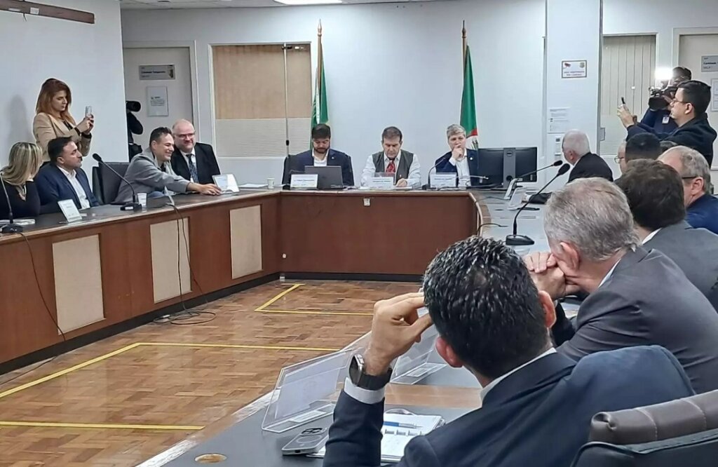 Seminário na Assembleia Legislativa do Rio Grande do Sul debate desassoreamento dos rios 