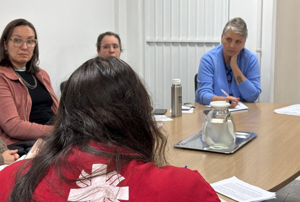 Ana Boll recebe representantes do Comitê Unitário dos Seis Bairros Atingidos pelas Enchentes de Canoas