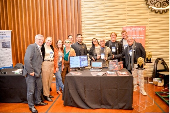 Innova Canoas reúne empresas, universidades e público em noite dedicada à inteligência artificial e inovação