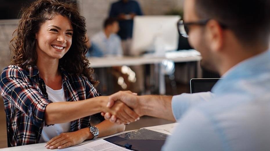 CIEE-RS inicia a semana com vagas de estágio e bolsas que podem chegar a R$ 2 mil