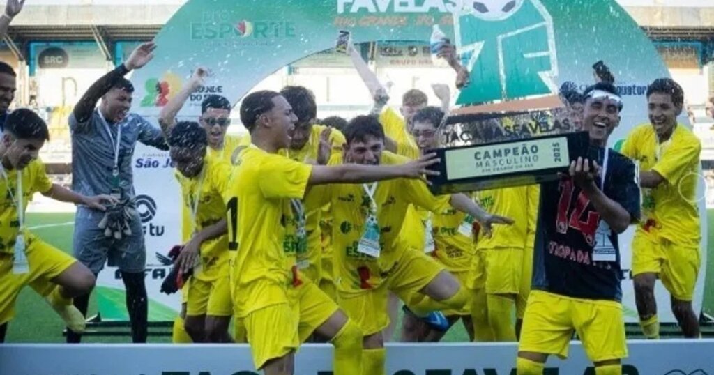 DEU CANOAS! Time do Guajuviras é campeão da Taça das Favelas RS 2025